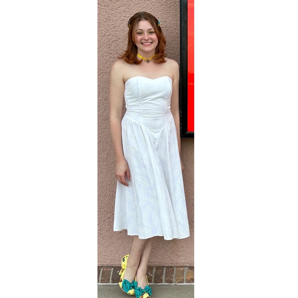 Vintage strapless white dress
